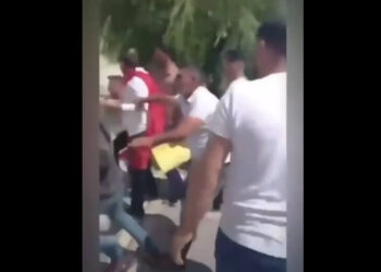 Gümüşhane ayağa kalktı… Karakolun önünde toplanıp su şişesi fırlattılar