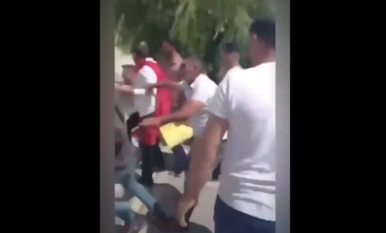 Gümüşhane ayağa kalktı… Karakolun önünde toplanıp su şişesi fırlattılar