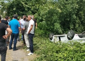 Ehliyet sınavında sürücü adayının kullandığı araç takla attı