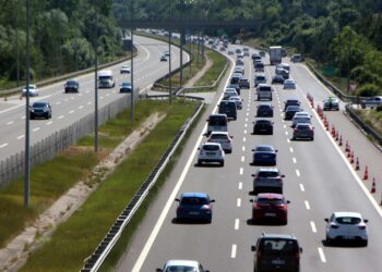 TEM otoyolunda bayram göçü trafiği