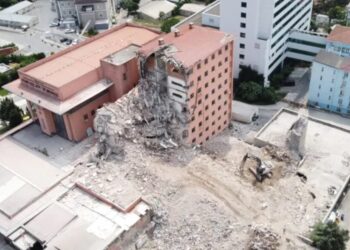 Haydarpaşa Numune Hastanesi’nde yıkım: Hastalar ve sağlıkçılar…