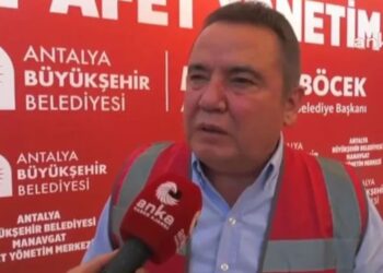 Muhittin Böcek: Bizi kurtarın, yanıyoruz