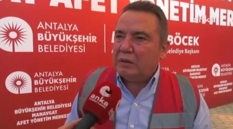 Muhittin Böcek: Bizi kurtarın, yanıyoruz