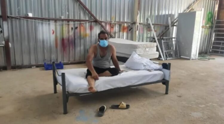 40 derece sıcakta korona hastalarını demir sacdan depoya koydular