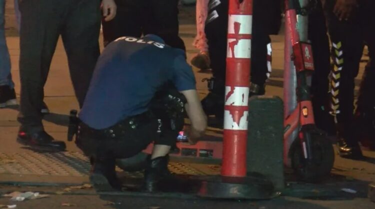 Çöp kamyonunun altında kalan elektrikli scooter sürücüsü öldü