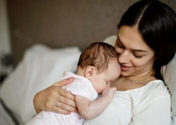 mRNA aşıları anne sütüyle bebeğe taşınıyor mu?