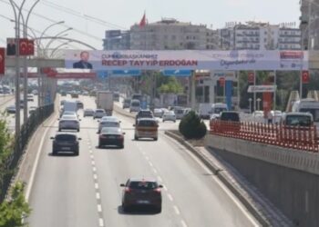 Erdoğan’ın gelişi öncesi ev ve iş yerlerinde GBT sorgulaması
