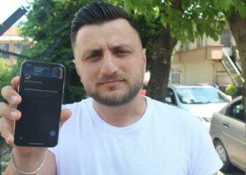 Meraktan kontrol etti, AK Partili olduğunu öğrendi