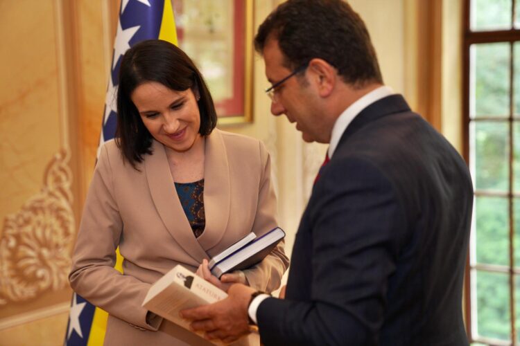 İmamoğlu’ndan Karic’e destek sözü: Osmanlı Kalesi’ni İBB restore edecek