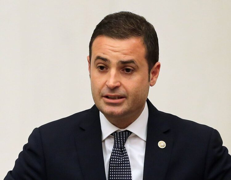 “Emekli ve memur zamları cebe girmeden eridi”