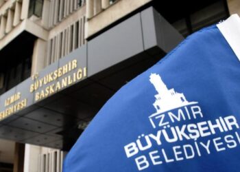 İzmir Büyükşehir Belediyesi’nden ‘100. Yıl Marşı Şiir ve Beste Yarışması’
