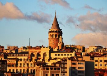 Galata Kulesi’ne ziyaretlere getirilen yüzde 200’lük zammı böyle savundular