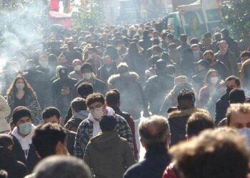 Yeni dalga uyarısı! Kısıtlamalar geri gelir mi? Bilim Kurulu üyesi açıkladı