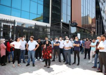 Sas Holding önünde yine eylem: ‘Tosuncuk’ gibi kaçmadan yakalayın
