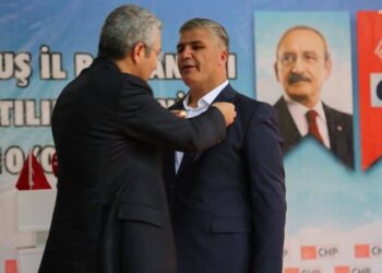 Eski AKP’li Milletvekili adayı CHP’ye geçti