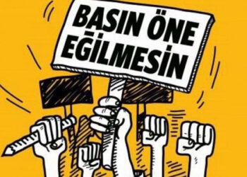 Gazeteciler, sokağa çıkıyor