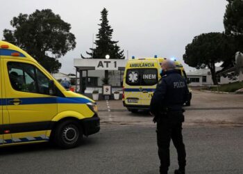 Oğlunun ölümüne dayanamayan model yaşamına son verdi