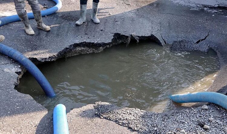 Lağım suları denizi kirletmişti, belediyeden açıklama geldi