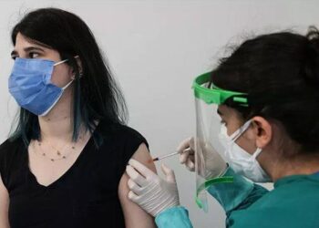 Pfizer ve Moderna aşıları sonrası ‘kalp kası iltihabı riski’ uyarısı