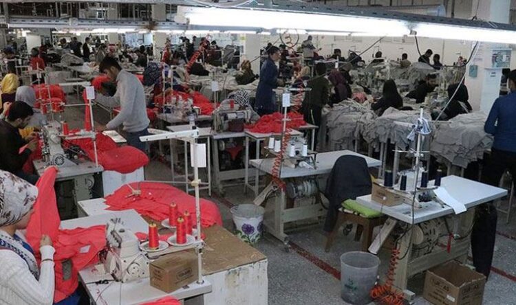 Yasak kalktı, 104 kişi kovuldu