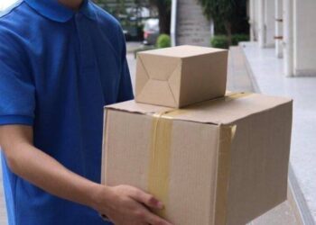 Kargo takip numarasını öğrenip 27 bin 500 TL’lik bilgisayarı çaldılar