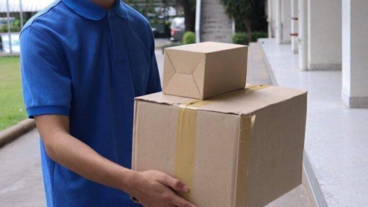 Kargo takip numarasını öğrenip 27 bin 500 TL’lik bilgisayarı çaldılar