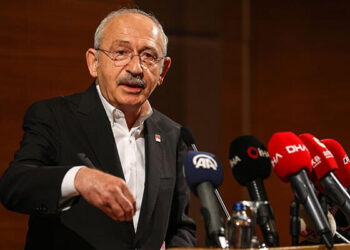 Kılıçdaroğlu: Orman yangınını söndürmek için devlet ihale mi açar?