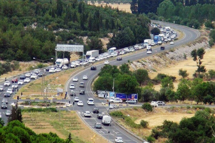 Bayram gelmeden kuyruk başladı! Turizm kentine akın ettiler