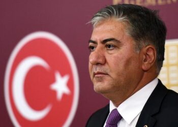 ‘Veriler daha önceden açıklansaydı, biz değil aşı karşıtlığı kaybederdi’