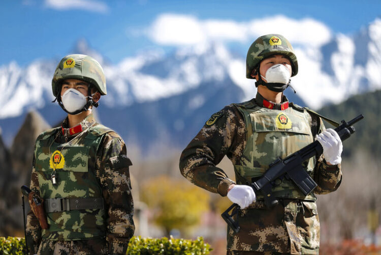 Xi’den ordunun 100. yıl hedeflerine destek