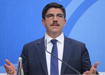 AKP’li Aktay: Suriyeliler giderse ülke ekonomisi çöker