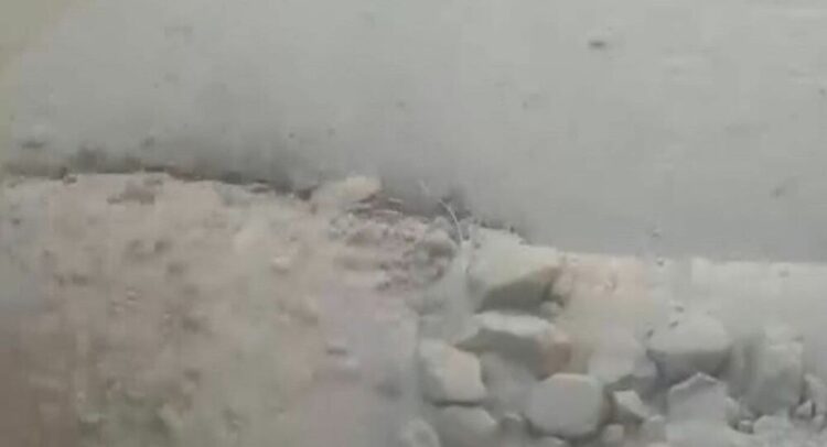 Ağrı Dağı’nın zirvesindeki buzullar eriyor