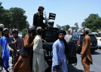 Afganistan’da yönetim Taliban’a geçiyor