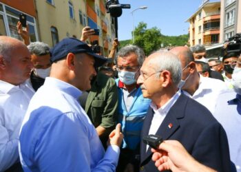 Kılıçdaroğlu, sel bölgesinde Soylu’dan bilgi aldı