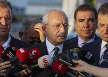 Kılıçdaroğlu: Engel olmazlarsa değil 4 milyon 14 milyon dolar toplarız