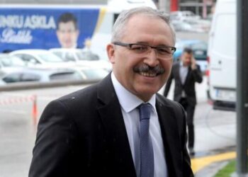 Selvi’nin ‘Gülen’ çarkına tepki: Hiç utanması yok, çünkü…