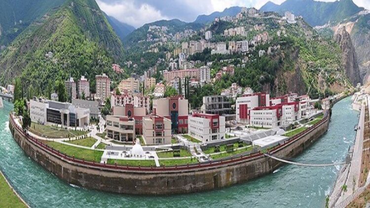 Dere yatağına üniversite kampüsü