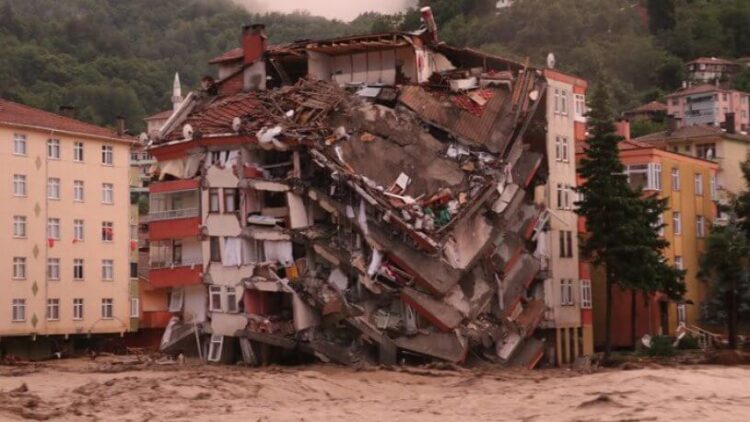 Kastamonu, Sinop ve Bartın’da can kayıpları artıyor: İşte son durum