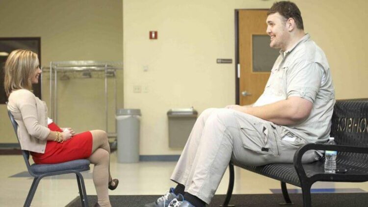 ABD’nin en uzun insanı, 38 yaşında hayatını kaybetti