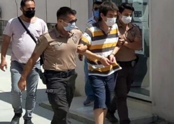 Annesini 15 yerinden bıçaklayarak öldüren adamın ifadesi şoke etti