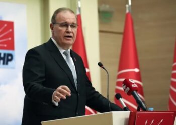 Öztrak: Bu bakanı ifadeye çağırabilecek bir savcı arıyoruz