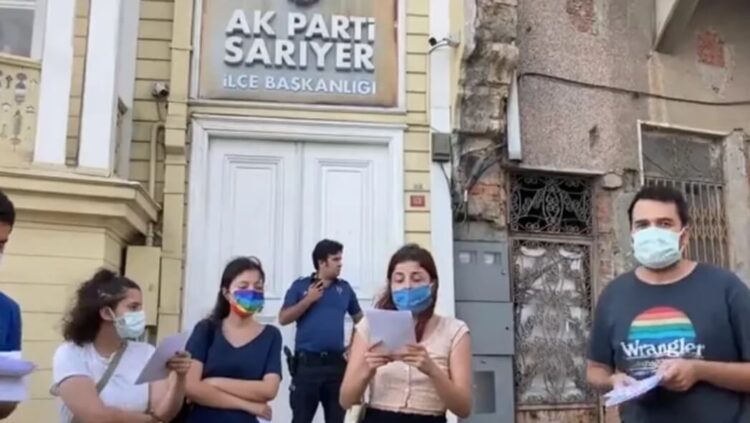 Ak Parti önünde açıklama yapan Boğaziçi öğrencileri gözaltına alındı