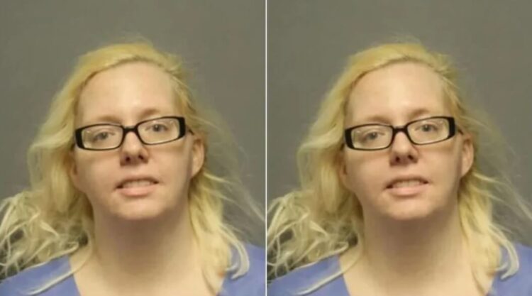 ‘Bende virüs var’ diyerek etrafa tüküren kadına hapis cezası