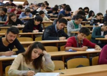 CHP’li Akın: Covid hastaları yüz yüze sınava nasıl girecek?