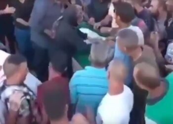 Gömülmeye götürülüyordu: Mezarlıkta dirildi