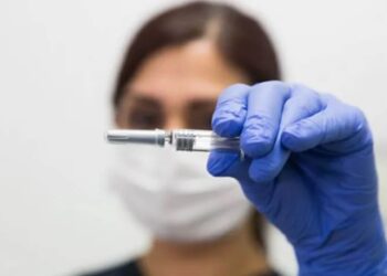 Doç. Dr. Karakeçili: Hastaneye yatanların çoğunluğu genç ve aşısız