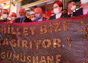 ‘Göçmenlerle dövüşmek yerine iktidarın yanlışlığı üzerinde durmak gerek’