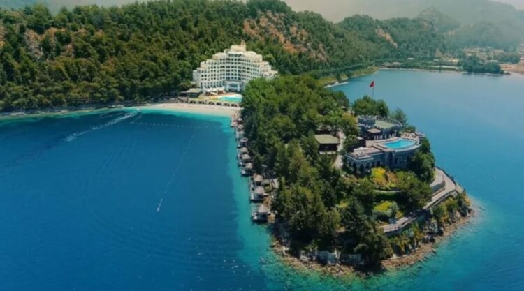 Bekaroğlu: FETÖ’nün diye el konulan otel Gökçek’e mi verildi?