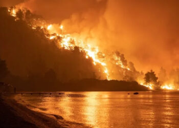Yunanistan’da orman yangınları sürüyor: ‘Kıyamet gibi’