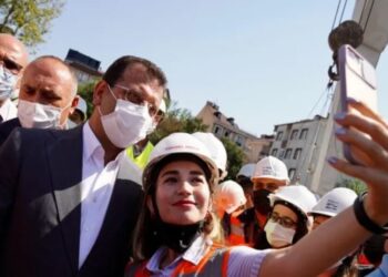 İmamoğlu: Bak biz, bize oy vermeyen dört ilçeye metro yapıyoruz